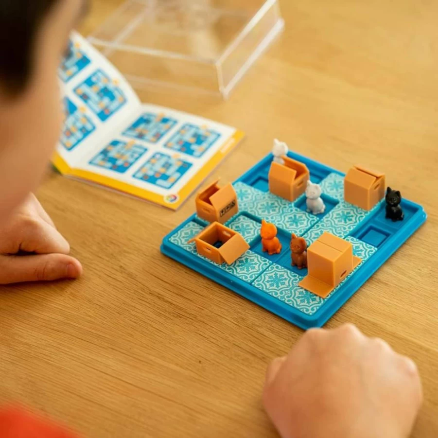 SmartGames Cats & Boxes Travel Puzzle - 60 Challenges for Kids & Adults Ages 7+