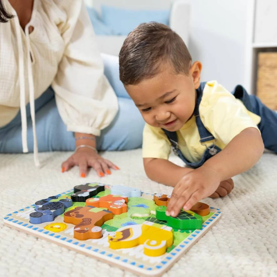 Melissa & Doug Safari Animal Wooden Puzzle - 8-Piece Chunky Toddler Learning Toy - FSC Certified Eco-Friendly Kids Gift